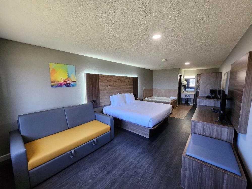 Super 8 By Wyndham Hayward Wi Motel ภายนอก รูปภาพ