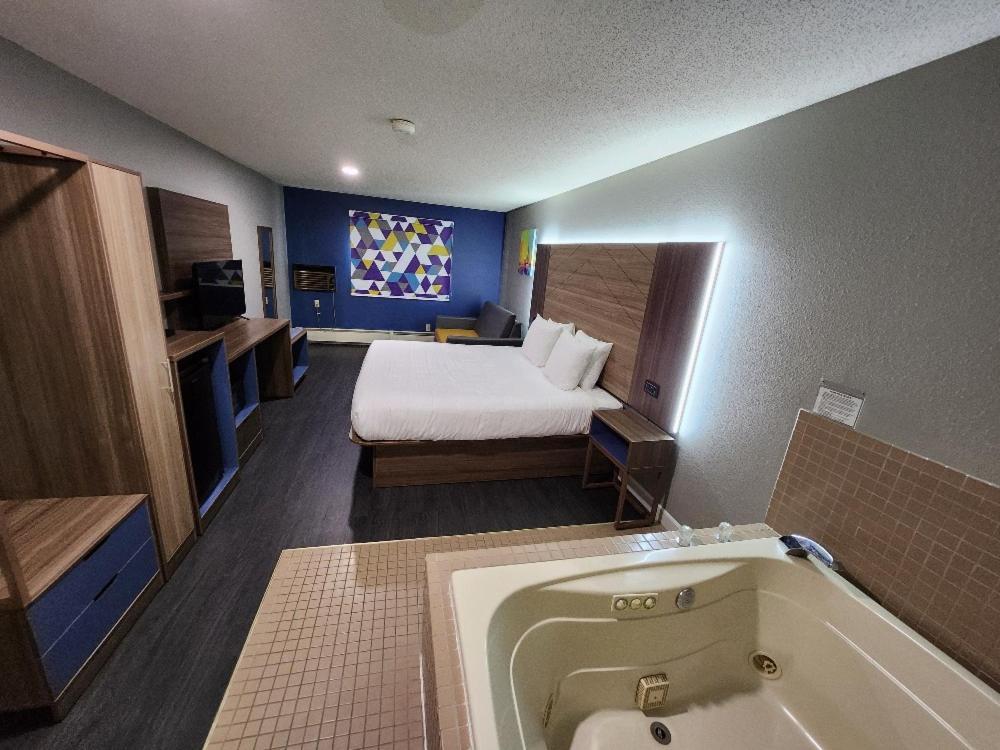 Super 8 By Wyndham Hayward Wi Motel ภายนอก รูปภาพ