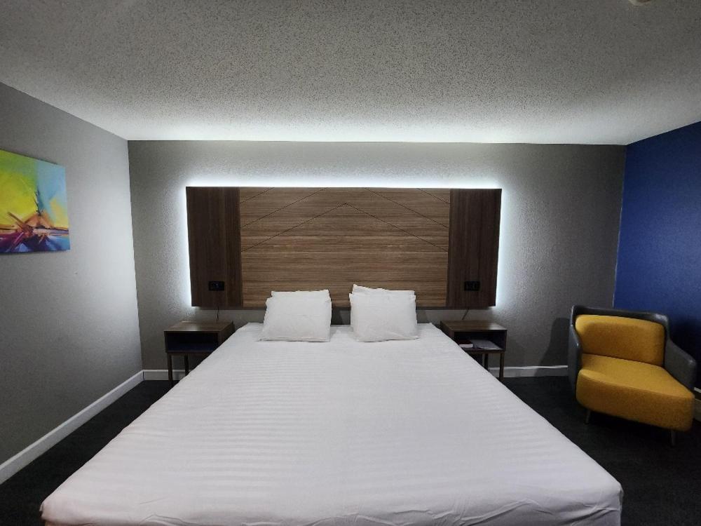 Super 8 By Wyndham Hayward Wi Motel ภายนอก รูปภาพ