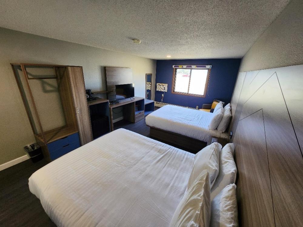 Super 8 By Wyndham Hayward Wi Motel ภายนอก รูปภาพ