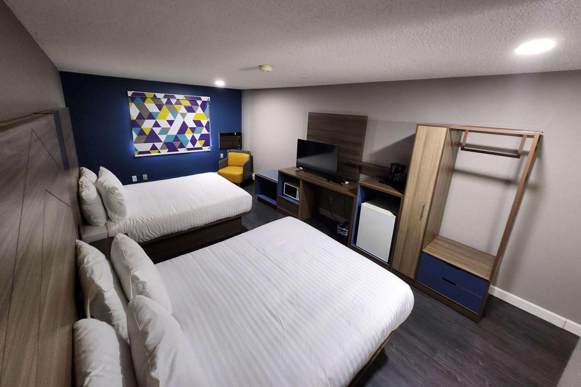 Super 8 By Wyndham Hayward Wi Motel ภายนอก รูปภาพ