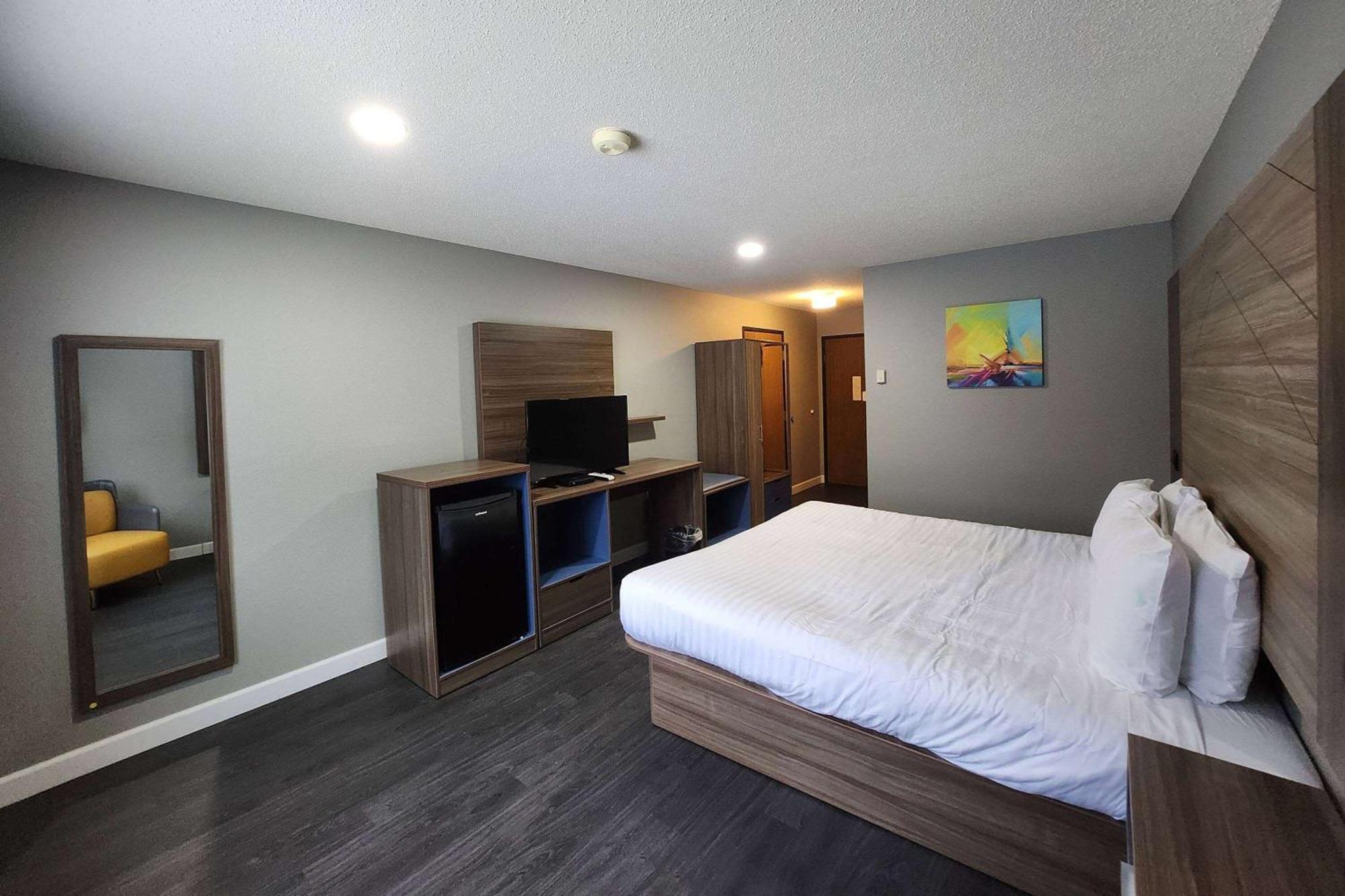Super 8 By Wyndham Hayward Wi Motel ภายนอก รูปภาพ