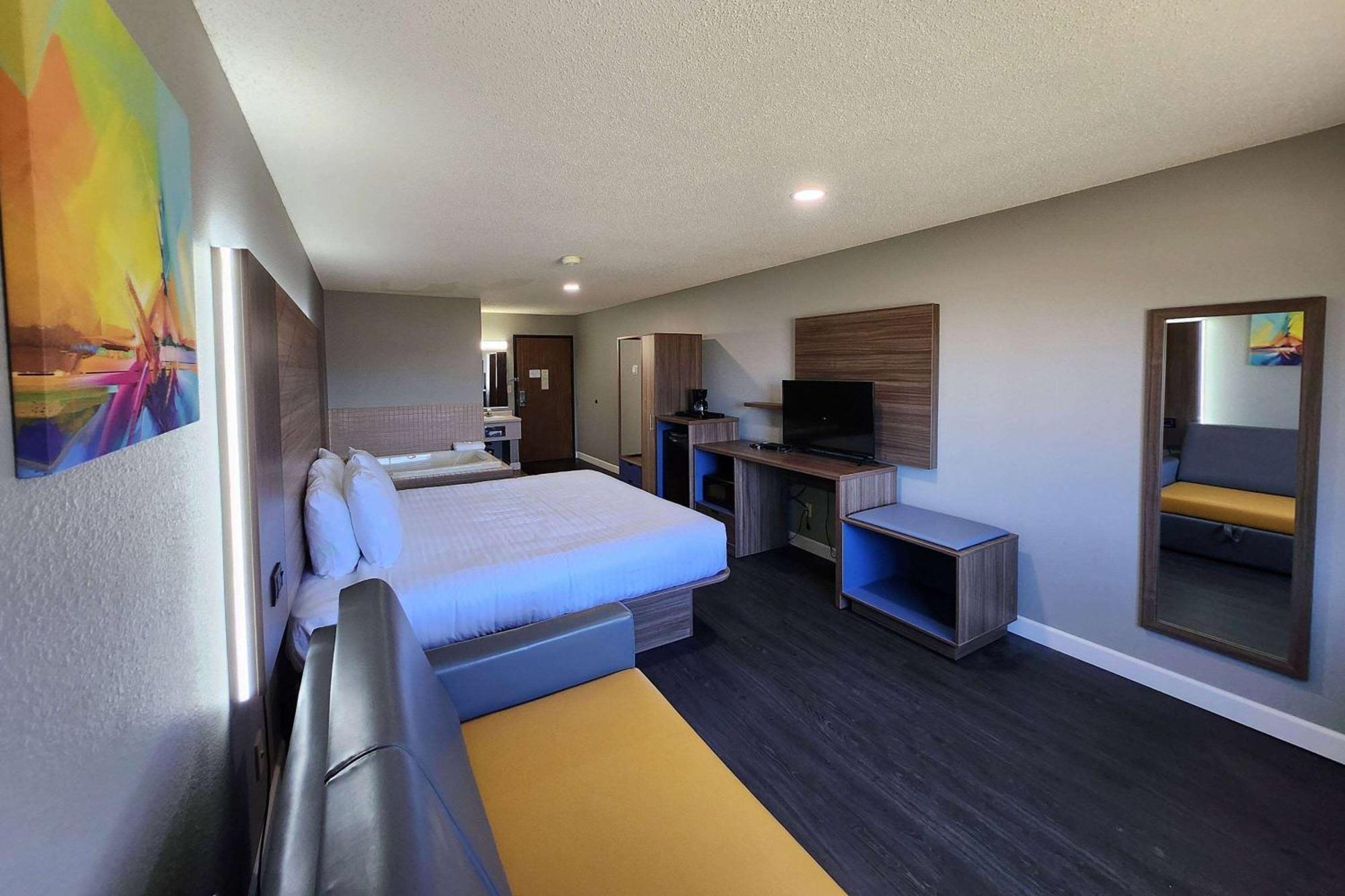 Super 8 By Wyndham Hayward Wi Motel ภายนอก รูปภาพ