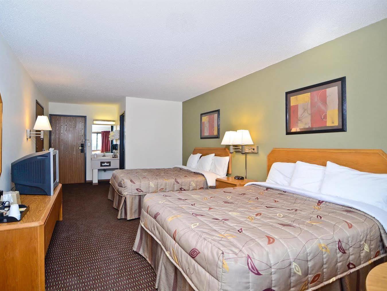Super 8 By Wyndham Hayward Wi Motel ภายนอก รูปภาพ